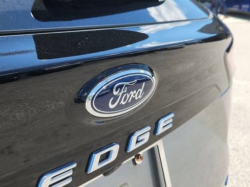 Certified 2024 Ford Edge Titanium AWD/4WD image 24