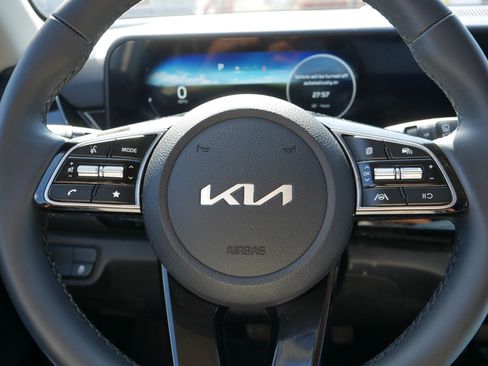 Certified 2024 Kia Seltos X-Line image 25