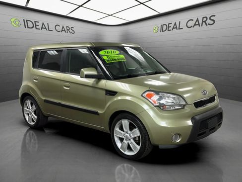 Used 2010 Kia Soul ! FWD image 3