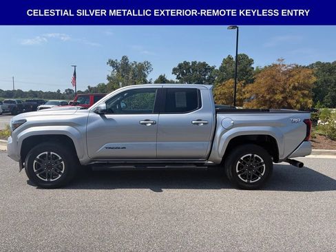 Used 2024 Toyota Tacoma TRD Sport RWD image 4