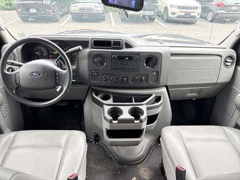 Used 2019 Ford E-350 and Econoline 350 Super Duty w/ Power Windows & Locks Group RWD image 10