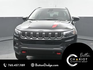 Used 2025 Jeep Compass Trailhawk w/ Sun & Sound Group AWD/4WD video 1