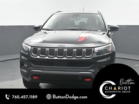 Used 2025 Jeep Compass Trailhawk w/ Sun & Sound Group AWD/4WD image 1