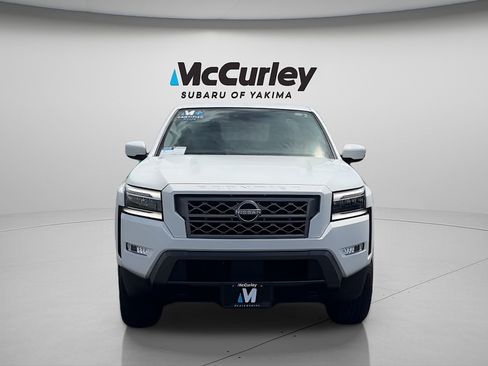 Used 2024 Nissan Frontier SL w/ Technology Package AWD/4WD image 9