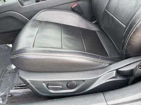 Used 2023 Ford Mustang Premium image 14