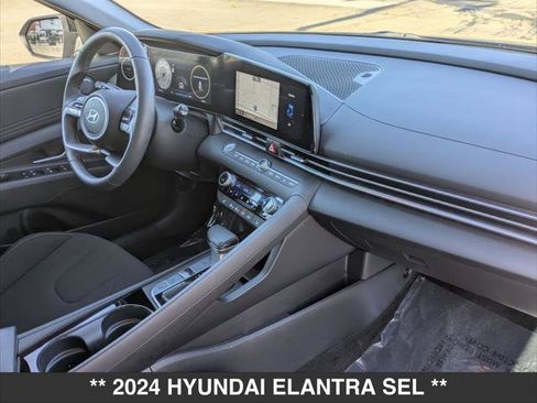 Used 2024 Hyundai Elantra SEL w/ Convenience Package FWD image 22