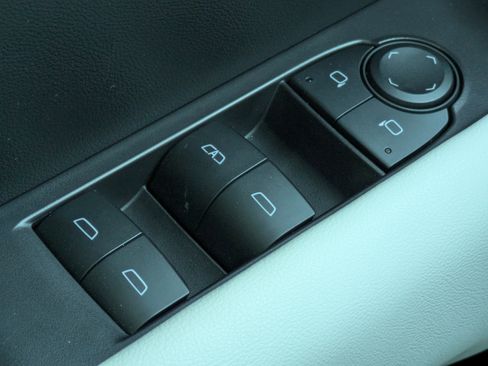 Certified 2023 GMC Canyon AT4X image 24