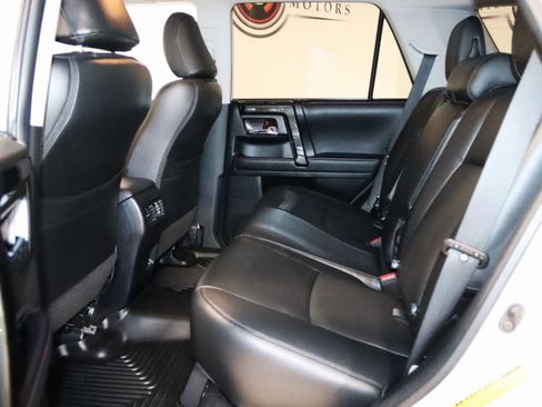 Used 2023 Toyota 4Runner TRD Off-Road image 55