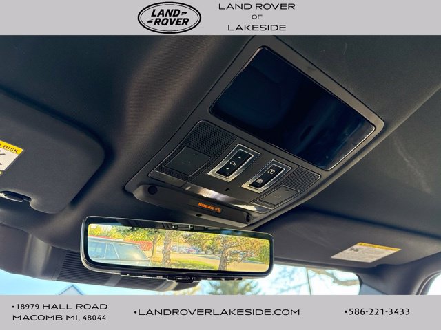 Used 2026 Land Rover Defender 110 X-Dynamic SE AWD/4WD image 19