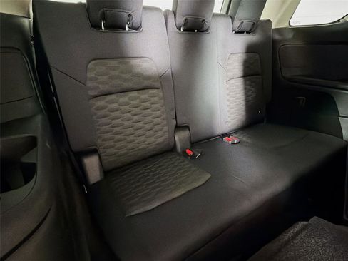 Used 2023 Nissan Pathfinder S AWD/4WD image 25