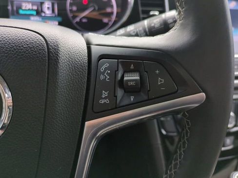 Used 2018 Buick Encore Preferred image 29