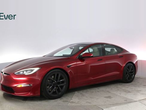 Used 2024 Tesla Model S AWD/4WD image 18