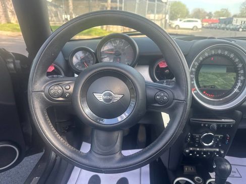 Used 2015 MINI Cooper Convertible image 17