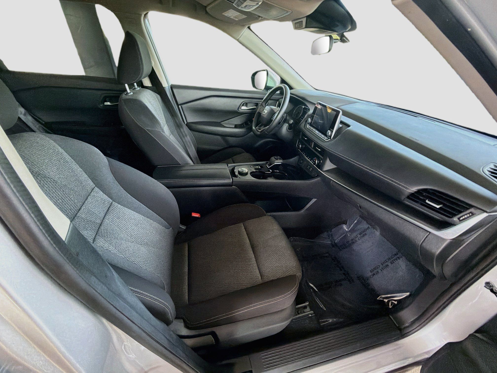 Used 2025 Nissan Rogue SV AWD/4WD image 31