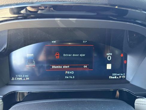 New 2026 Lincoln Corsair Premiere image 27