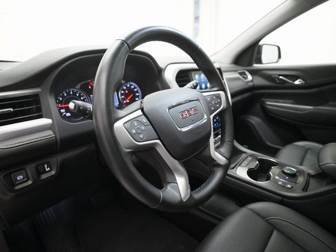 Used 2023 GMC Acadia SLT w/ Elevation Edition image 8