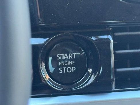 New 2025 Nissan Pathfinder Platinum image 35