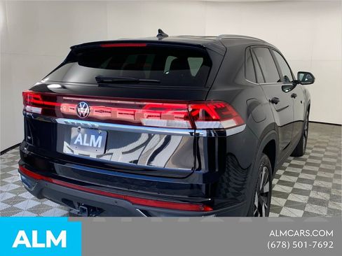 Used 2025 Volkswagen Atlas Cross Sport SE FWD image 12