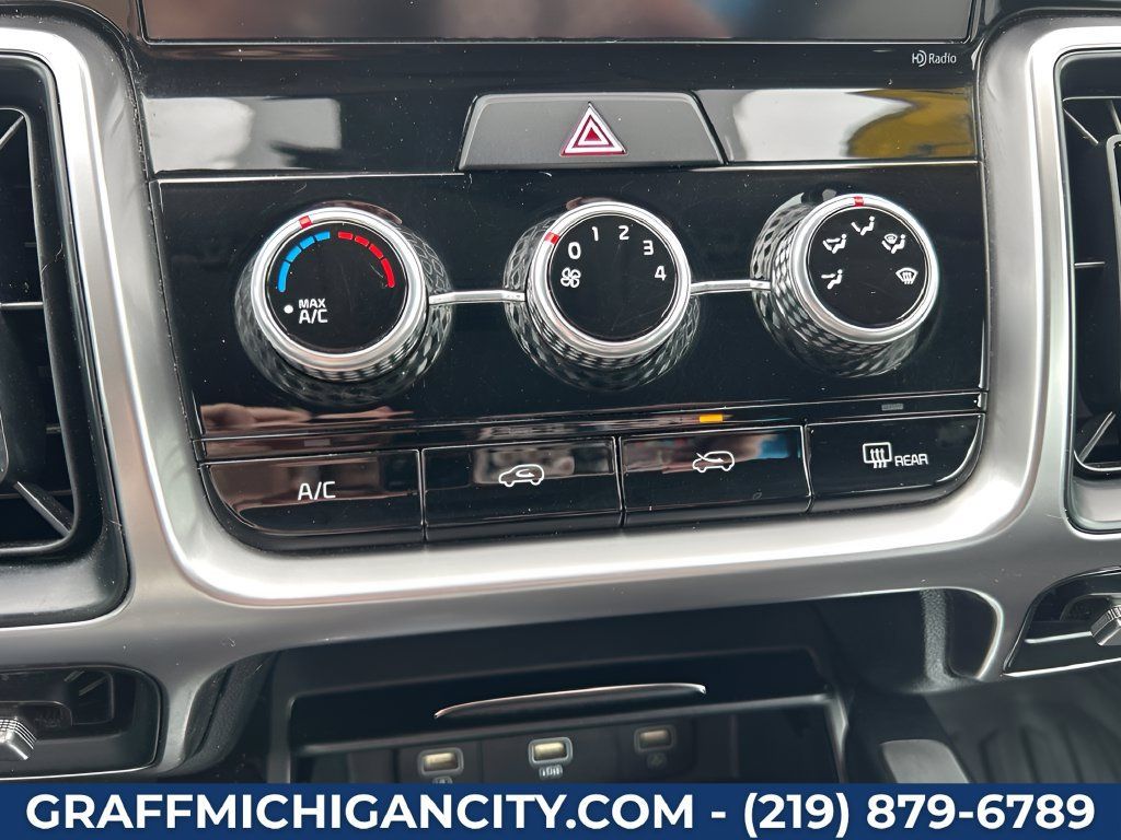 Used 2022 Kia Sorento LX FWD image 25