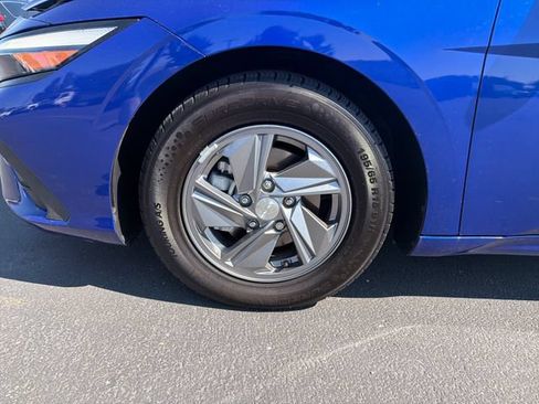 Used 2024 Hyundai Elantra SE FWD image 26