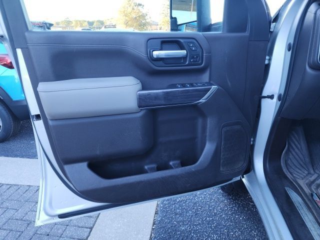 Used 2021 Chevrolet Silverado 2500 LTZ AWD/4WD image 19