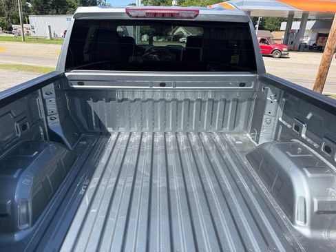 New 2026 Chevrolet Silverado 1500 Custom Trail Boss w/ LPO, Dark Essentials Package AWD/4WD image 16