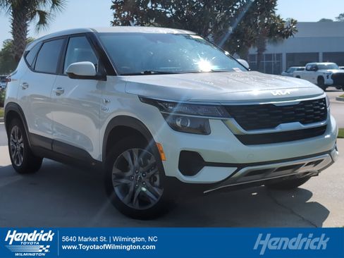 Used 2022 Kia Seltos LX image 1