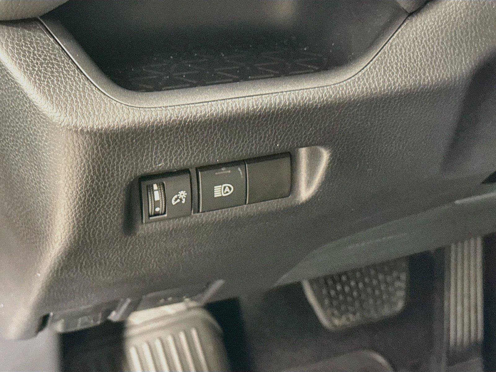 Certified 2025 Toyota RAV4 XLE AWD/4WD image 15