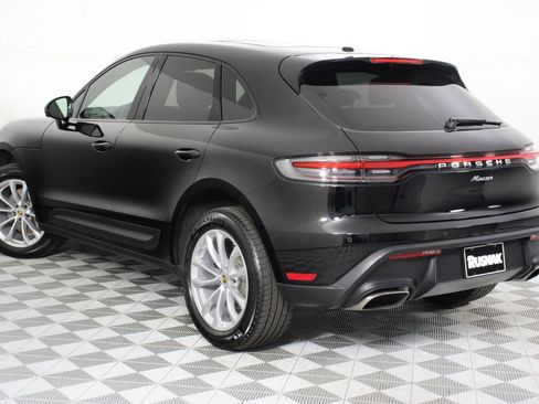 Certified 2026 Porsche Macan AWD/4WD image 3