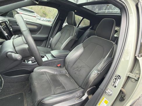 Certified 2022 Volvo XC40 P8 Recharge Plus image 26