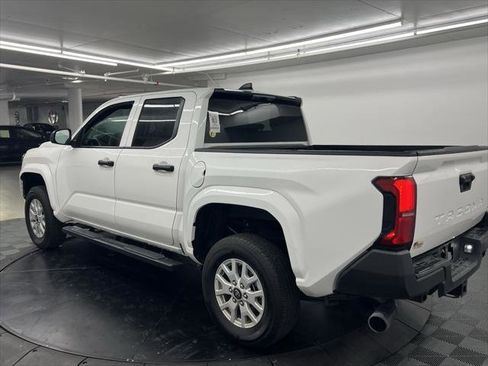 Certified 2025 Toyota Tacoma SR image 3