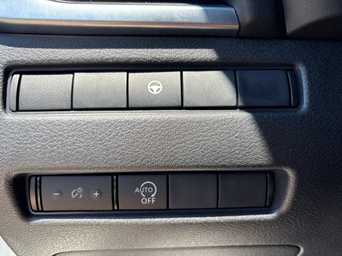 Used 2023 Nissan Rogue SV AWD/4WD image 20
