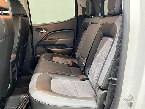 Used 2019 Chevrolet Colorado Z71 RWD image 14