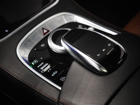 Used 2020 Mercedes-Benz S 560 4MATIC Sedan image 26
