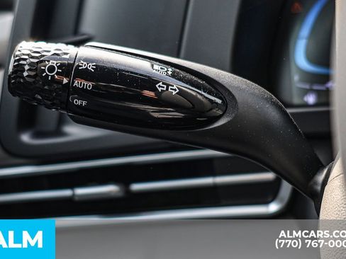 Used 2025 Hyundai Elantra Sport image 31