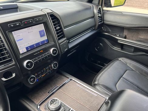 Used 2021 Ford Expedition Max Limited AWD/4WD image 22
