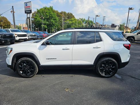 Used 2026 GMC Terrain Elevation w/ Elevation Premium Package AWD/4WD image 2
