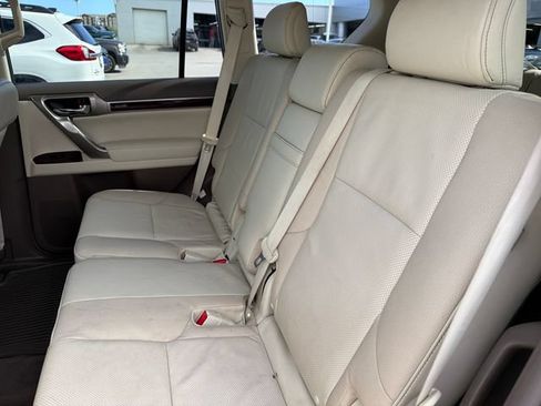 Used 2019 Lexus GX 460 Premium w/ Premium Package AWD/4WD image 22