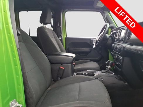 Used 2018 Jeep Wrangler Unlimited Sport image 11