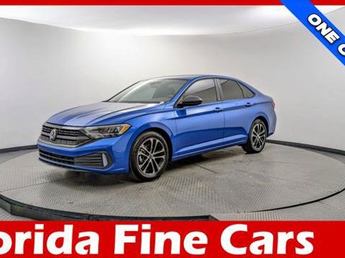 Used 2024 Volkswagen Jetta Sport image 1