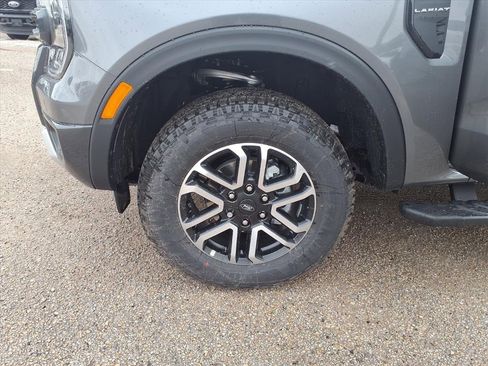 New 2025 Ford Ranger Lariat w/ FX4 Off-Road Package image 23