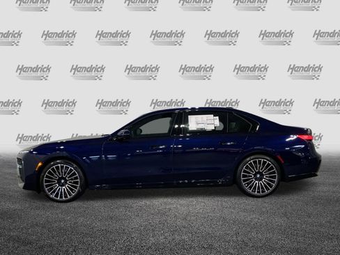 New 2025 BMW 740i image 5