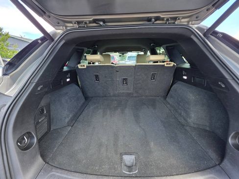 Used 2018 Cadillac XT5 FWD image 13
