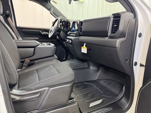 New 2026 GMC Sierra 1500 SLE image 27