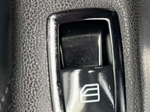 Used 2010 Mercedes-Benz GL 550 4MATIC image 30