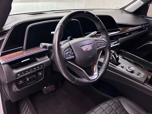 Used 2022 Cadillac Escalade ESV Sport Platinum w/ Heavy-Duty Trailer Package AWD/4WD image 12