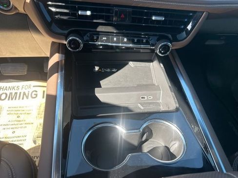 Used 2025 Chevrolet Suburban High Country w/ Sun And Tow Package image 21