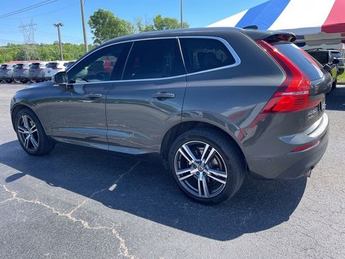 Used 2018 Volvo XC60 T6 Momentum w/ Vision Package AWD/4WD image 5