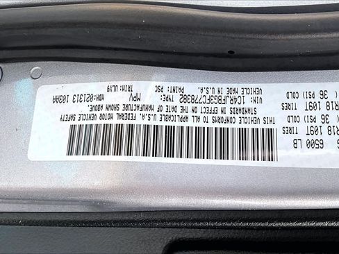 Used 2015 Jeep Grand Cherokee Limited w/ Trailer Tow Group IV AWD/4WD image 33