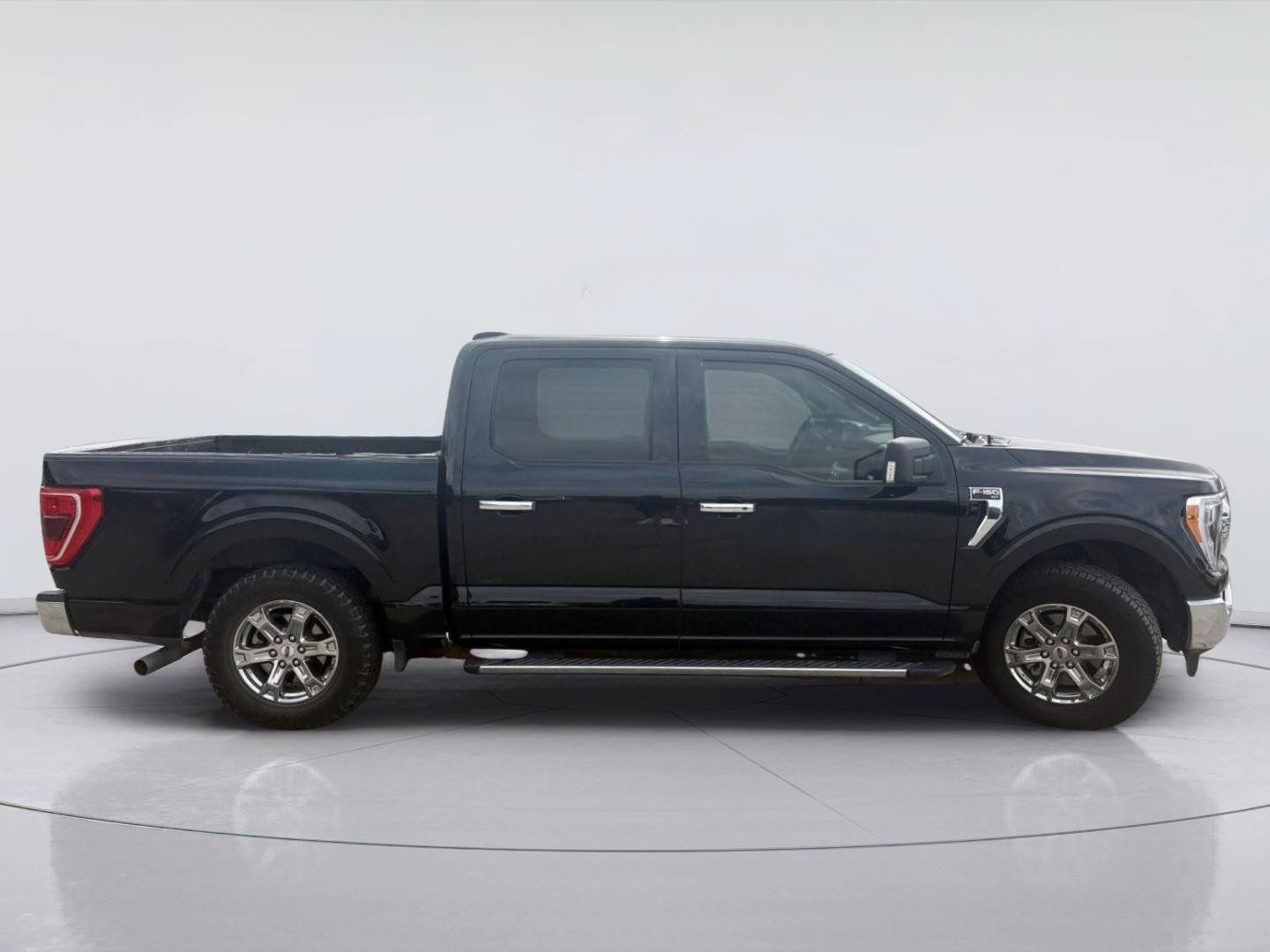 Used 2021 Ford F150 XLT w/ Equipment Group 302A High RWD image 2